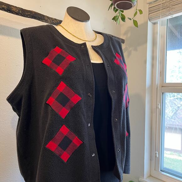 Black Plush Soft Plaid Patchwork Snap Button Sweater Vest Top Size 3X Holiday - Picture 3 of 11